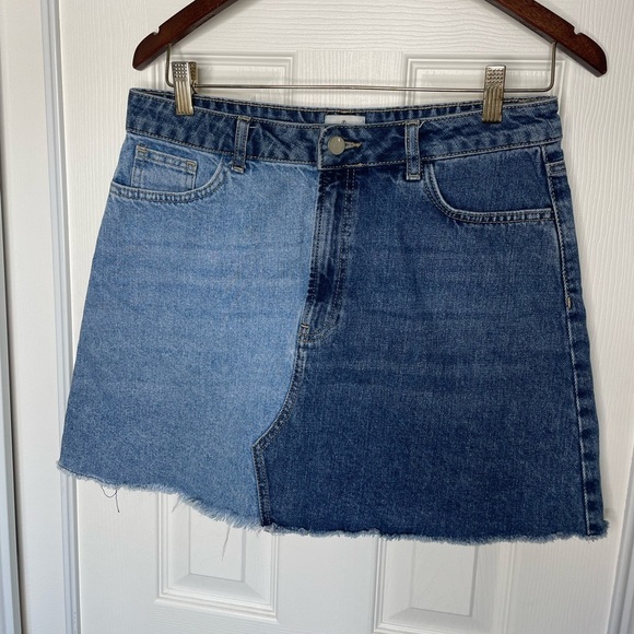 French Connection Women’s US 8 Allene Denim Mini Skirt Two-Toned Raw Hem EUC - Picture 3 of 8